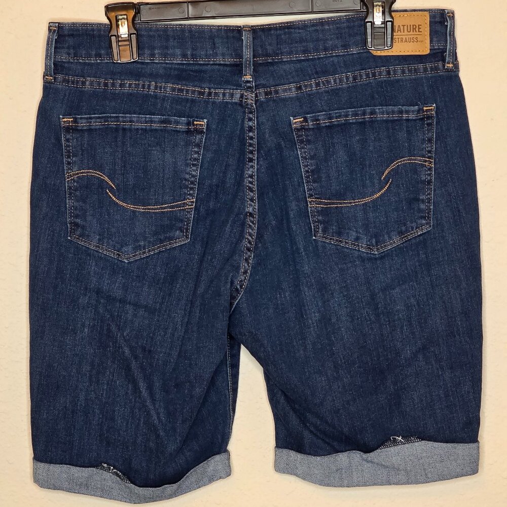 Signature by Levi Strauss Women's Rollup Bermuda Shorts, Size 12/31 - Picture 2 of 9